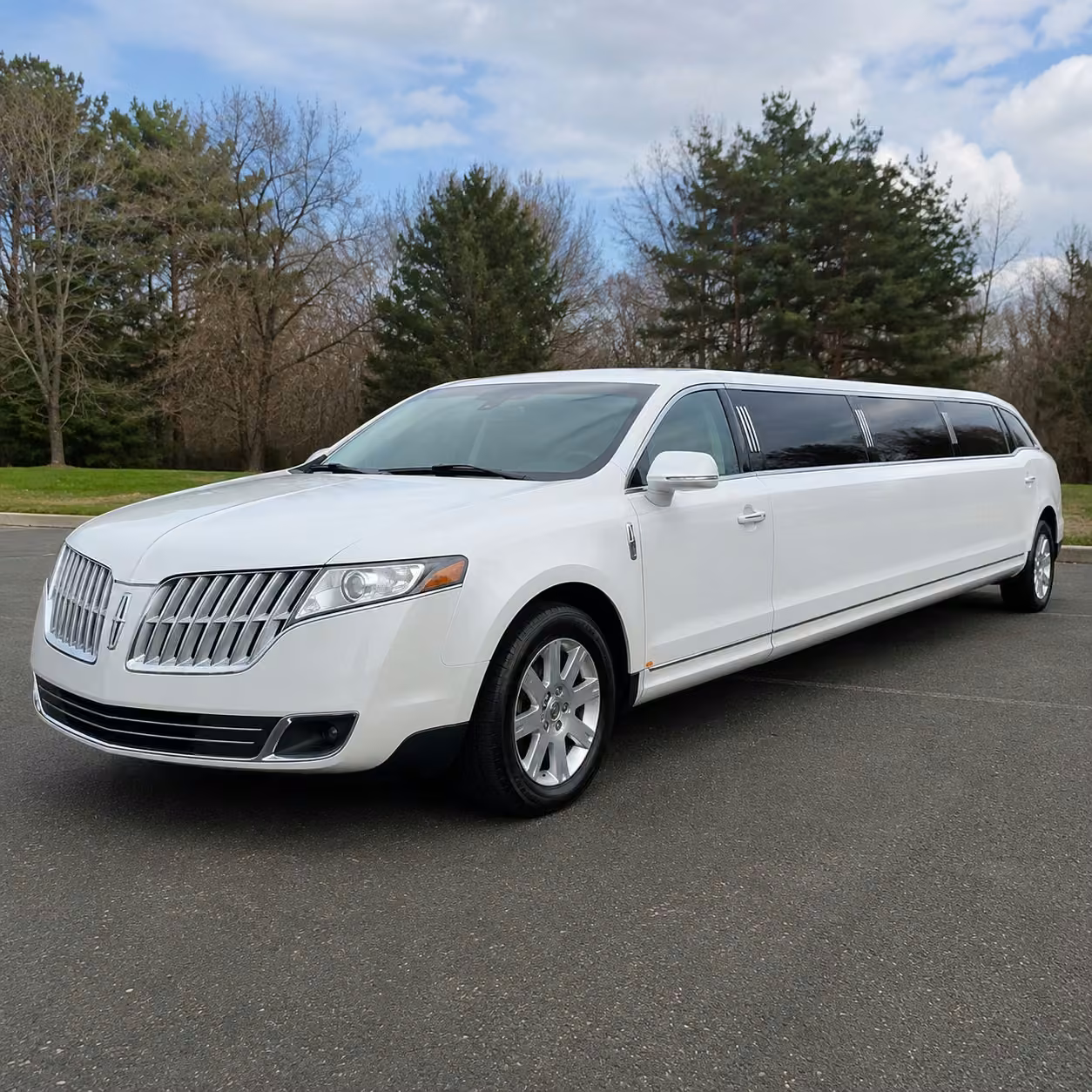 lincoln mkt limo exterior